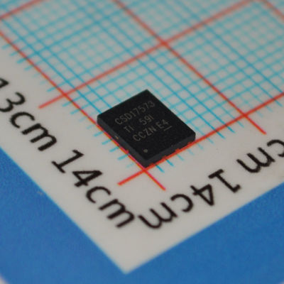 CSD17573Q5BT 40V N-Kanal NexFETTM MOSFET mit 1,7mΩ RDS ((on) 75A Strom 175°C Nennwert niedrig Qg 5mm×6mm SON Paket AEC-Q101 Qualifiziertes und bleifreies Design