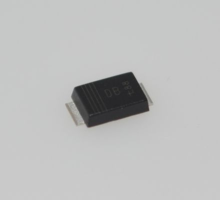 Ultra-Low Vf PMEG6030EVPX 60V 3A Schottky-Barriere-Gleichrichter AEC-Q101 qualifiziert Hohe Effizienz <1µA Low IR Halogenfrei SOD128 Flachkunststoffgehäuse für Automobil- und Industrieanwendungen