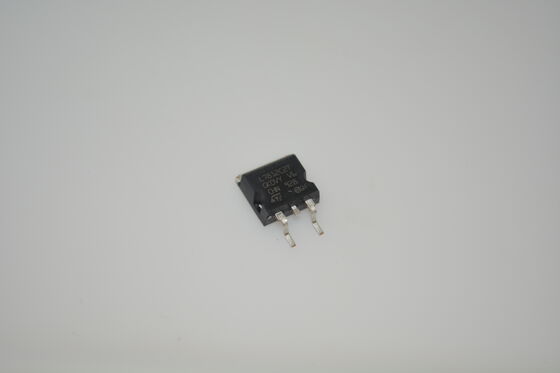 L7812CD2T 12V 1A Linearer Spannungsregler Fester Ausgang Thermischer Überlastschutz Kurzschlussschutz Strombegrenzung TO-263 Gehäuse Für Lokale Stromversorgungsregelung