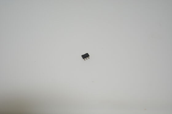 TLV6001IDBVR 1,8 V bis 5,5 V Schienen-zu-Schienen-Op-Verstärker Niedrige Leistung 10μA 1kHz GBW Micro SOT-23 Paket für batteriebetriebene Sensoren und tragbare Geräte