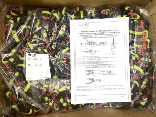 282087-1 4 Position 2,5 mm Abstand Draht-zu-Board-Empfänger Krempf Gehäuse Reibung Sperrplatte Montage polarisiert UL 94V-0 4.5A Einstufung für Stromverteilung und Industrie