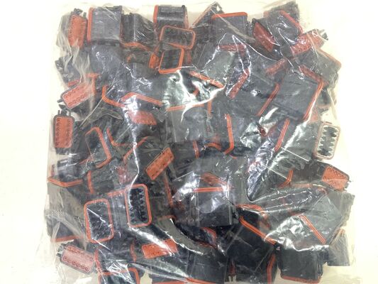 DT06-12SB 12-poliger Steckverbinder für die Automobilindustrie mit 4,19 mm Rastermaß, schwarzes Buchsengehäuse, Crimpanschluss, integrierte Verriegelung, IP68-geschützt, 13 A Nennstrom für Verkabelung in rauen Umgebungen