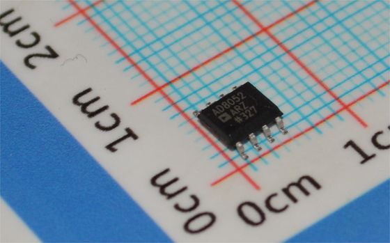 AD8052AR: 300MHz Dual Op Amp, 140V/μs Schleifgeschwindigkeit, 4,5nV/√Hz Lärm, ±5V bis ±15V Versorgung, SOIC-8, -40°C bis +85°C