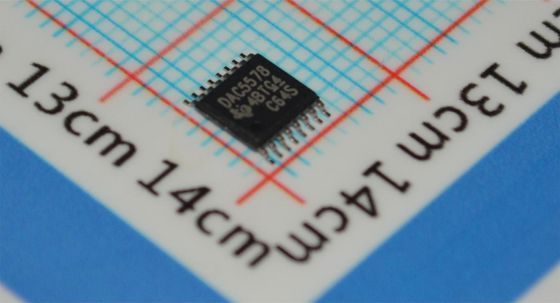 DAC5578SPWR 8-Ch 8-Bit DAC I2C Schnittstelle 2,7-5,5 V, Niedrige Leistung 0,4 mA, ±1LSB INL TSSOP-16 -40 °C bis +105 °C