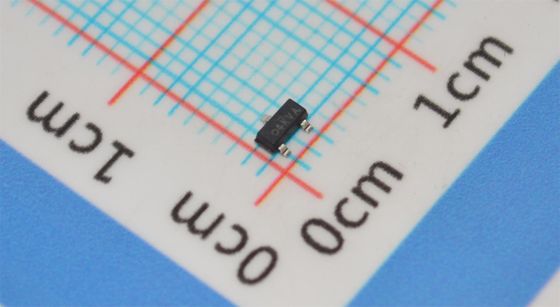 SI2333DDS-T1-GE3 20V P-Kanal MOSFET 4,1A Dauerstrom 0,045Ω Rds(on) 1,8V Logikpegel-Ansteuerung TO-236-3 SC-59 SOT-23-3 -55°C bis +150°C AEC-Q101 qualifiziert