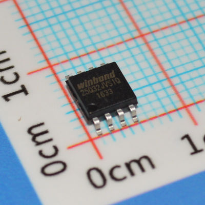 W25Q32JVSSIQ 32Mb SPI Flash 104MHz Takt 100K Löschzyklen SOIC-8 2,7-3,6V -40°C bis +85°C