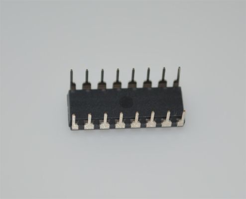 UC2846N Strommodus-PWM-Steuergerät 500kHz, 8-40V Eingang 1A Totempal DIP-16 -40°C bis +85°C