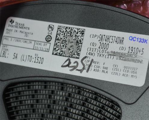 SN74HC574DWR Octal D-Type Flip-Flop 3-State Outputs 6ns Propagation Delay SOIC-20 2-6V Supply -40°C to +85°C