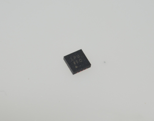 ADM7170ACPZ-3.3-R7 3.3V 2A LDO-Regulator 1.8-6.5V Eingang 1μV RMS Lärm 75dB PSRR LFCSP-8 -40°C bis +125°C AEC-Q100