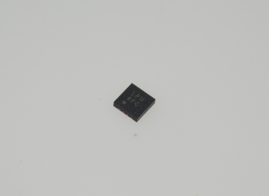 ADM7170ACPZ-3.3-R7 3.3V 2A LDO-Regulator 1.8-6.5V Eingang 1μV RMS Lärm 75dB PSRR LFCSP-8 -40°C bis +125°C AEC-Q100