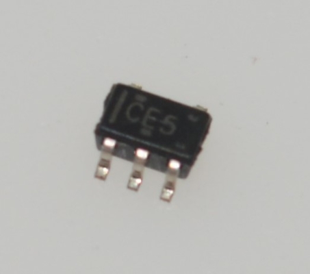 SN74LVC1G08DBVR Einzel 2-Eingang UND Tor 1.65-5.5V Versorgung 10ns Ausbreitungsverzögerung SOT-23-5 -40°C bis +125°C