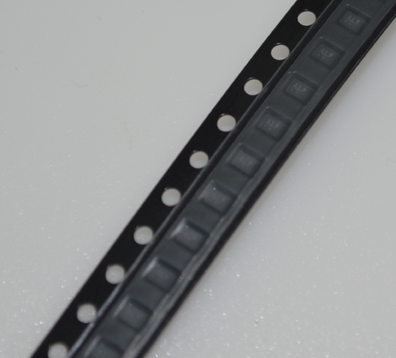 NLAS2750MUTAG Niedriger Widerstand (0,6Ω) Hochgeschwindigkeitsschalter 1,8V-5,5V Breitspannung ESD-Schutz Kleines SOT-23-Paket RoHS-konform Ideal für tragbare und IoT-Geräte