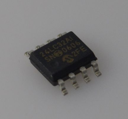 24LC32A-I/SN 32K I2C EEPROM 400 kHz Geschwindigkeit 1M Schreibzyklen 2,5-5,5V Bereich 64-Byte-Seite Industriequalität Geringe Leistung RoHS-konform Kompaktes SOIC-8-Gehäuse
