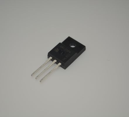 IPA60R125P6 600V/125A MOSFET 60mΩ RDS(on) TO-247 Gehäuse Schnelles Schalten Hohe Effizienz Automobilqualität Robustes thermisches Verhalten - Ideal für Motorantriebe and Wechselrichter