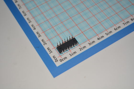 IR2110PBF High/Low-Side-Treiber mit 600V-Nennwert, 2,5A Spitzenleistung, 10V-20V Versorgung, 120ns Schaltzeit, UVLO-Schutz and kompaktes PDIP-Gehäuse