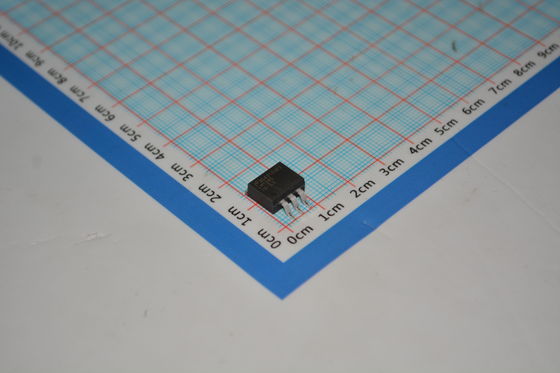 LM1085ISX-3.3 3,3V Festausgang 3A Low Dropout (1,5V) Thermischer and Stromschutz TO-263 Gehäuse 4,75V-15V Eingang Schnelle Reaktion Industrielle Temperatur (-40°C bis +125°C)