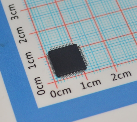 LPC2131FBD64/01,15 ARM7 MCU 32-Bit RISC Core 64KB Flash 16KB RAM 60MHz Geschwindigkeit USB 2.0 2x UART 64-LQFP -40°C bis +85°C Industrielle Qualität