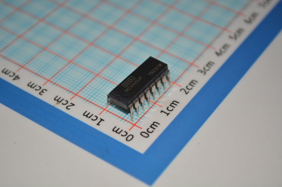 RCV420JP Präzisions-4-20mA-Schleifengespeister Empfänger mit 0,1 % Genauigkeit Spannungsausgang On-Chip-Referenz Ultra-niedriger Drift and Rauschen für robuste Industriesysteme