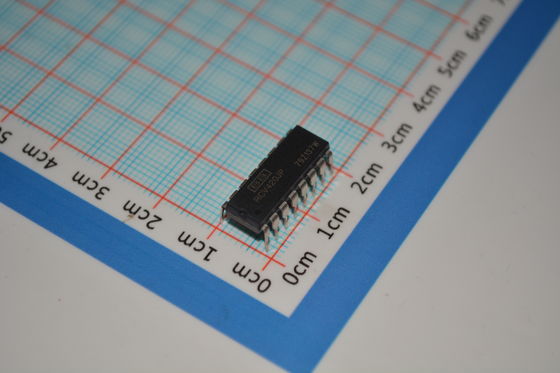 RCV420JP Präzisions-4-20mA-Schleifengespeister Empfänger mit 0,1 % Genauigkeit Spannungsausgang On-Chip-Referenz Ultra-niedriger Drift and Rauschen für robuste Industriesysteme