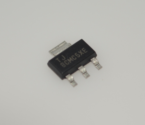 TLV1117LV33DCYR 800mA LDO 3,3V Festausgang 1% Genauigkeit Geringe Dropout-Spannung Überstrom- & Thermalschutz -40°C bis 125°C Stabil mit Keramikkondensatoren SOT-223 Gehäuse