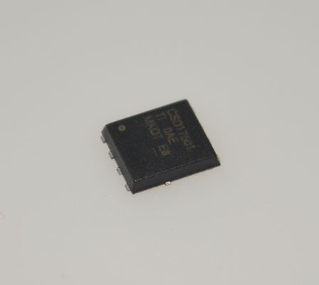 CSD17522Q5A 25V/4.7mΩ NexFET MOSFET mit 40A-Impuls 1,5V Max VGS ((th) AEC-Q101 Qualifizierte SON 5x6mm-Packung Halogenfrei und ultra-niedrig Qg and Qgd