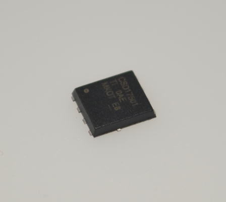 CSD17522Q5A 25V/4.7mΩ NexFET MOSFET mit 40A-Impuls 1,5V Max VGS ((th) AEC-Q101 Qualifizierte SON 5x6mm-Packung Halogenfrei und ultra-niedrig Qg & Qgd