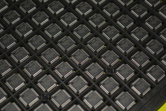 LPC1114FBD48/302 ARM Cortex-M0 32-Bit MCU 50MHz CPU 32KB Flash 8KB SRAM 12-Bit ADC 42 GPIOs UART/SPI/I2C Niedrige Leistung < 1μA Tiefschlaf