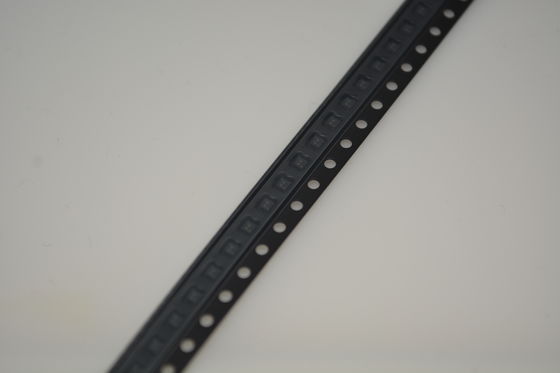 BQ29700DSER 2-4S Li-Ion-Schutzschaltung Ultra-Niedriger Stromverbrauch Hochpräzise Spannungsüberwachung Überspannungsschutz Unterspannungsschutz Lasterkennung Kurzschlussschutz Kompaktes DSBGA-Gehäuse