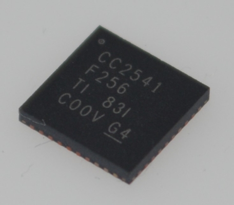 CC2541F256RHAR Bluetooth 4.0 Low Energy SoC 256KB Flash 8KB RAM Leistungsstarker 8051 MCU Integrierter HF-Transceiver Ultra-Low Power Voll Bluetooth-Stack Erweiterte Sensoroberfläche Ideal für IoT/Wearables