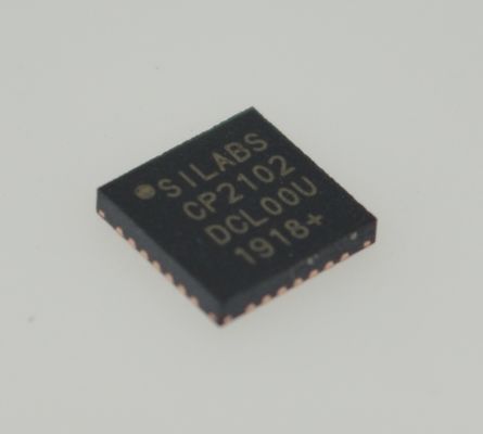 CP2102-GMR USB-UART-Brücke Single-Chip-Lösung Integrierter USB and Kristall 9600 bps bis 2 Mbps Baud 512-Byte-Puffer Volle GPIO Kompaktes QFN Lizenzfreie Treiber