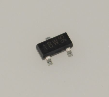 BC846B NPN-Transistor für allgemeine Anwendungen 65V 100mA SOT-23 Gehäuse, rauscharm, hoher Stromverstärkung 200-450, 250MHz Frequenz, Dual/Single Optionen, RoHS-konform, Gurt and Rolle