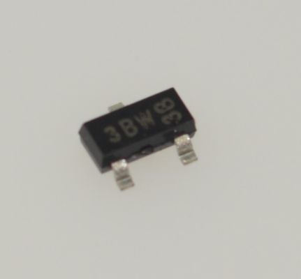 BC856B PNP-Transistor für allgemeine Zwecke 65V 100mA SOT-23-Gehäuse Rauscharm Hoher Stromverstärkung 200-450 250MHz Frequenz Komplementär zu BC846B, RoHS-konform Gurt und Spule