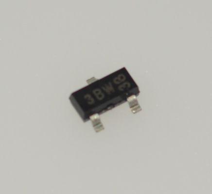 BC856B PNP-Transistor für allgemeine Zwecke 65V 100mA SOT-23-Gehäuse Rauscharm Hoher Stromverstärkung 200-450 250MHz Frequenz Komplementär zu BC846B, RoHS-konform Gurt und Spule
