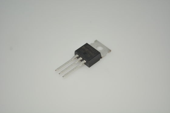 IRFB4227PBF 200V/195A MOSFET mit ultra-niedrigem 4,5 mΩ Rds(on) TO-220 Gehäuse Logic-Level-Ansteuerung Lawinenfestigkeit Schnelles Schalten Hoher Wirkungsgrad Robustes Design für Motorsteuerung and Stromversorgungssysteme