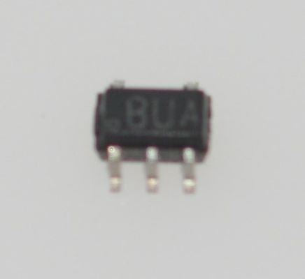 LMT87 Hochgenauigkeits-Analog-Temperatursensor mit ±0,4°C Max. 1,5V-5,5V Versorgung -13,6mV/°C Gewinn SC70 Paket 5,8μA Ruhestrom stabil mit 1nF-Kondensator