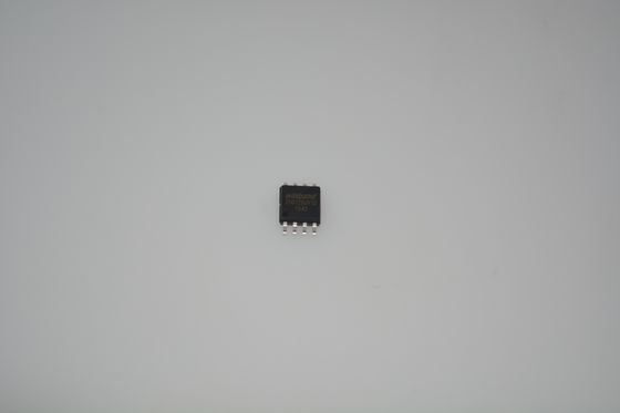 W25Q128JVSIQ 128Mb SPI NOR Flash 133MHz 4KB Sektor Löschen Dual/Quad I/O 3V Leistung 100K Zyklen 20-Jahres Aufbewahrung 8-SOIC Sicherheitsregister