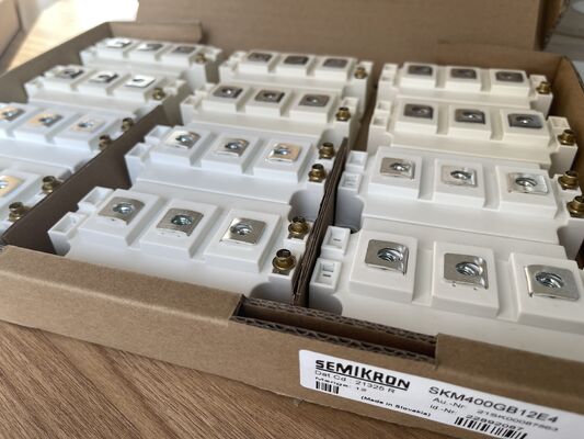 SKM400GB12E4 1200V 400A IGBT-Modul Niedrig Vce (sat) Hohe Kurzschluss Robustheit Niedriger Schaltverlust Hohe Isolierung Industrielle Qualität Für Motorantriebe und industrielle UPS