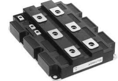 CM900HC-90H 900V 900A Hochstrom-IGBT-Modul Niedrige VCE(sat) 2,7V Hohe Kurzschlussfestigkeit Geringe Schaltverluste Hohe Isolation Für Schwerindustrielle Antriebe und Mega-USV