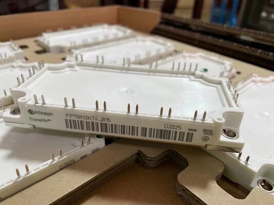 FP75R12KT4 B15 1200V 75A PIM IGBT-Modul TRENCHSTOPTM IGBT4 Niedriger Schaltverlust Integrierter Berichterstatter und Bremsplatte aus Kupfer NTC Hochschaltfrequenz für Motorantriebe