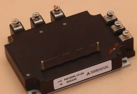 PM100RL1A120 1200V 100A IPM 5. Generation CSTBT™ Niedrige VCE(sat) 1,75V Integrierter Treiber Kurzschlussschutz Übertemperaturerkennung Fehlerausgang UL-zertifiziert für Antriebe