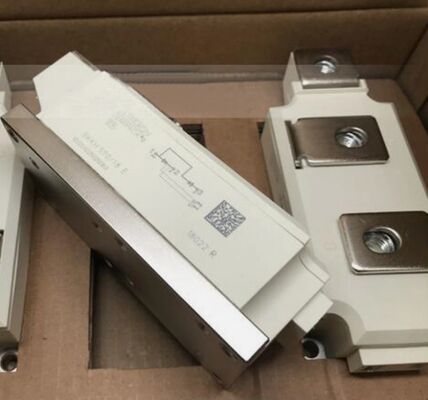 SKKH570/18E 1800V 570A Thyristor-Diode-Modul, doppelt seriell, verstärktes Gate, niedrige VF 1,44V, 19kA Stoßstrom, AlN-Keramiksockel, Druckkontakte, UL-zertifiziert für Sanftanlasser