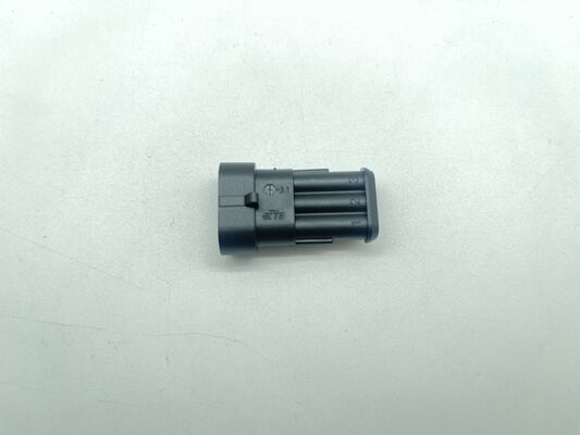 282105-1 3-Position 5,0mm Raster Buchsenleiste Vertikal Durchsteckmontage mit Gehäuse, Riegel und Verpolungsschutz, 9A Nennstrom für Netzteile und Industriesteuerungen