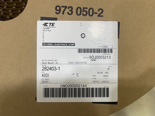 282403-1 8 Position 2,5 mm Pitch Wire-to-Board Behälter Krampfadern Gehäuse Reibung Sperre polarisiert UL 94V-0 4.5A Rating Panel Mount für Industrie und Automobil