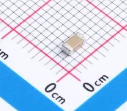 1206B104K101CT – MLCC 1206 Gehäuse X7R Dielektrikum 0,1µF ±10% 100V Nennspannung niedriger ESR weiter Temperaturbereich von -55°C bis +125°C perfekt für Entkopplung und Leistungsfilterung
