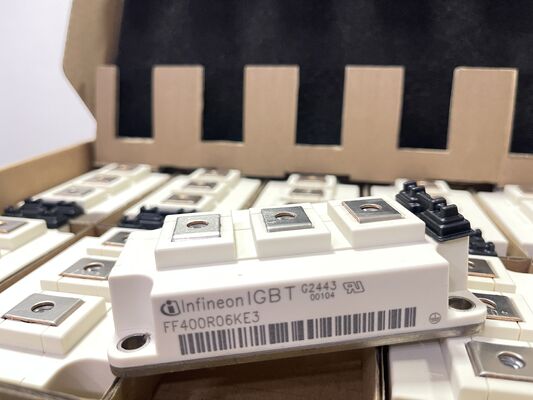 FF400R06KE3HOSA1 600 V 400 A IGBT-Halbbrückenmodul, Trench-Stop-Technologie, niedrige VCEsat, schnelles Schalten, robust für Wechselrichter und Antriebe